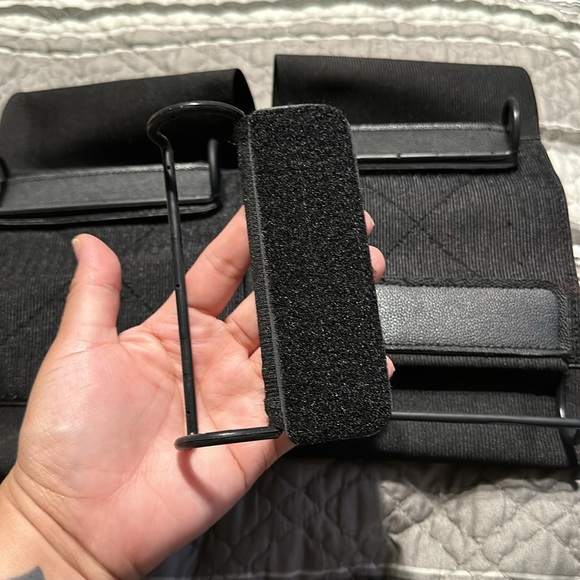 WONNIE 2 Pack Tablet Car Headrest Holder for 10-12.9" Size Tablets - Picture 6 of 6